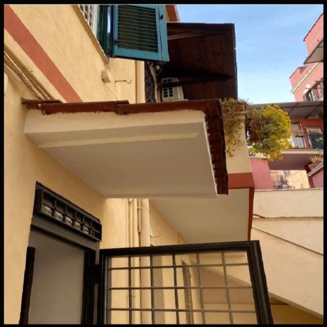 Appartamentino In Pigneto Storico Рим Екстериор снимка